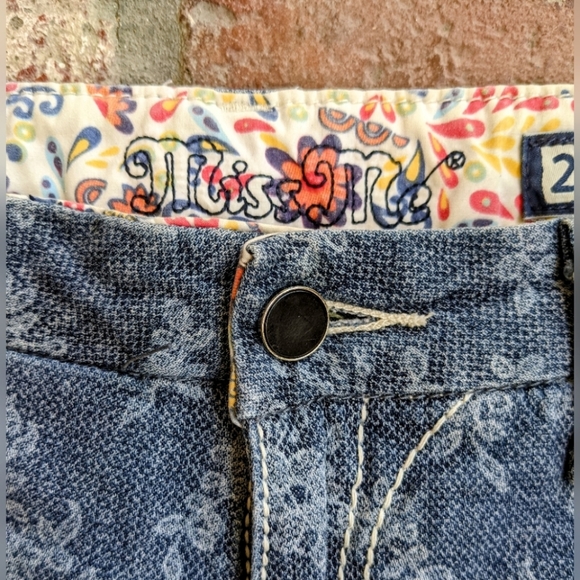 Miss Me Lace Denim Shorts, Size 28 - Picture 3 of 11